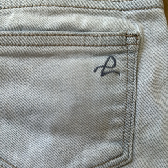 DL1961 Distressed Raw Hem FRAYED JEAN SHORTS DENIM - Picture 7 of 8